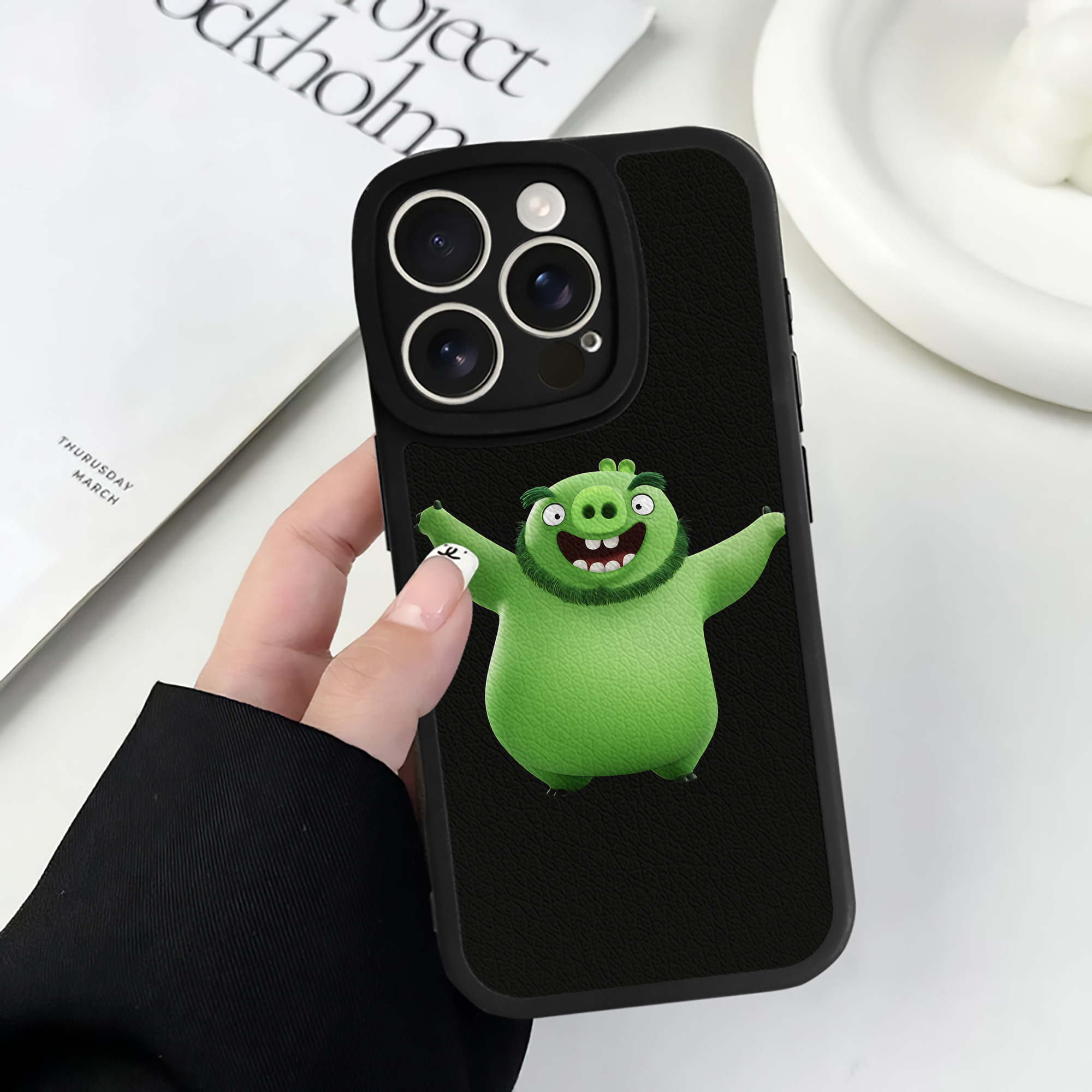 （画像用） Angry Birds アングリーバード 【iPhone 16シリーズ対応】シリコンスマホケース（レザー調） 材質：シリコン